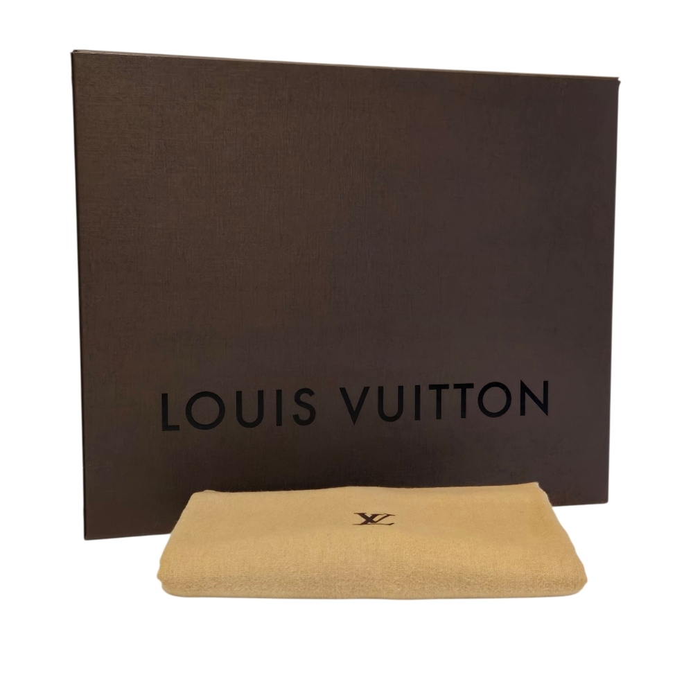 ⛔️SOLD⛔️Loius Vuitton Damier Ebene Nolita Hand Bag with COA/Box and Dustbag - Picture 16 of 17